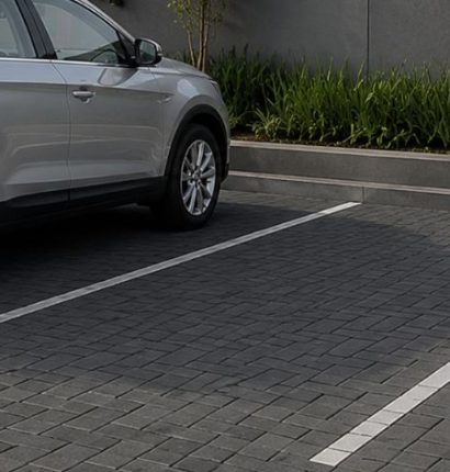 adoquines concreto estacionamiento